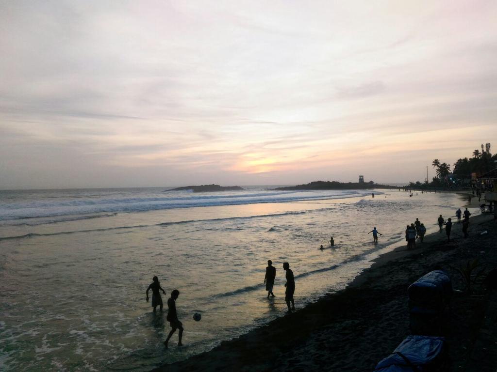 Beach Florra Inn Kovalam Bagian luar foto